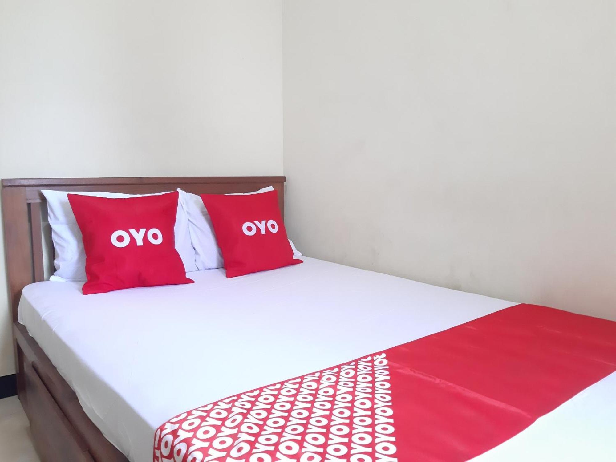 Oyo 2826 Panderman Residence Blitar Kültér fotó