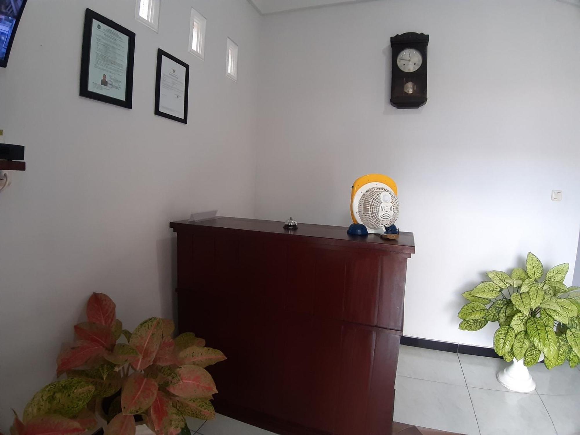 Oyo 2826 Panderman Residence Blitar Kültér fotó