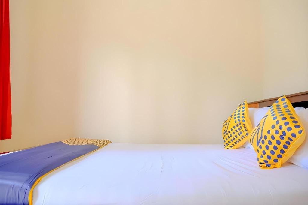 Oyo 2826 Panderman Residence Blitar Kültér fotó